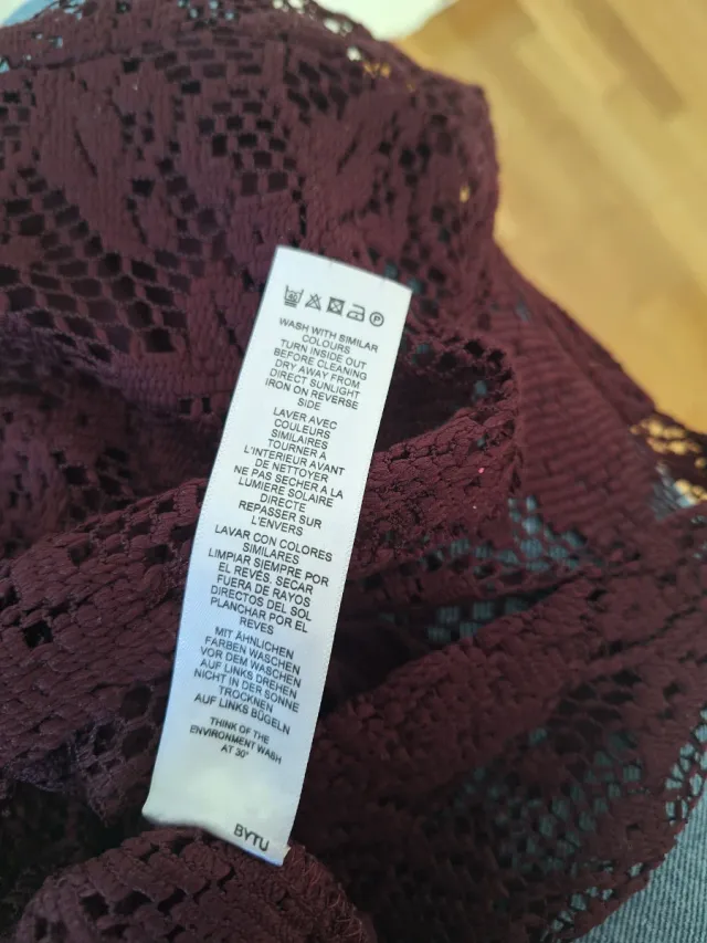 Top ASOS encaje burdeos talla 38