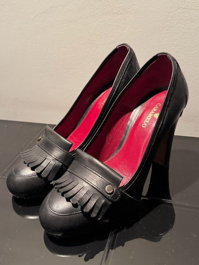 Zapatos de tacón Caramelo piel negra talla 37