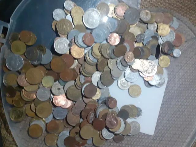 100 monedas al azar