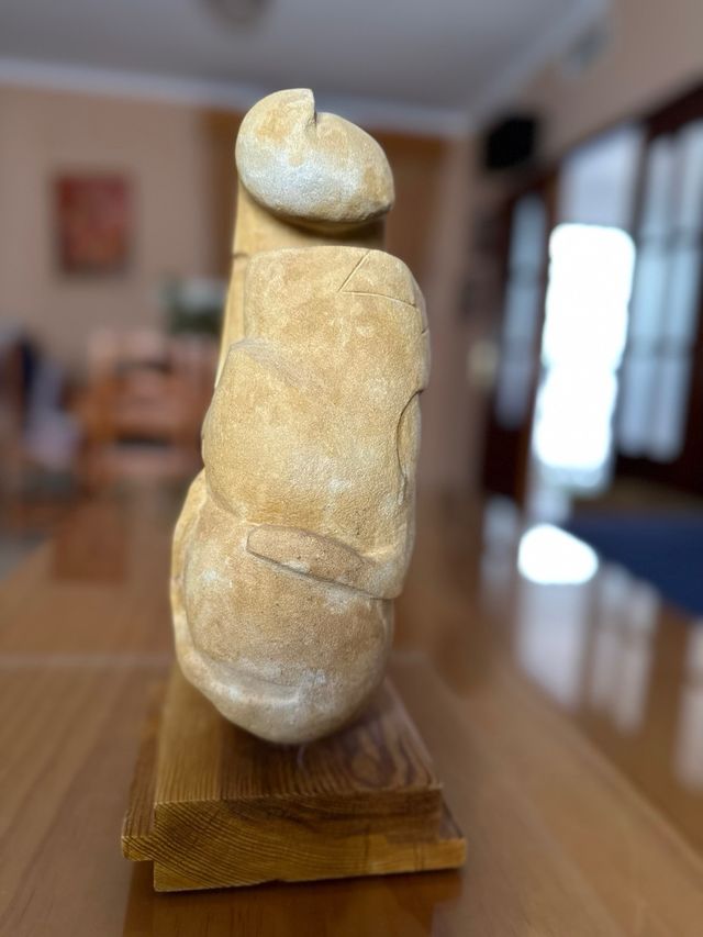 Escultura “Maternidad” D. Joaquín Clemente Molero