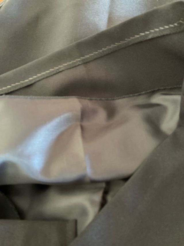 Falda negra elegante