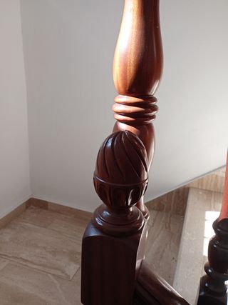 Barandilla de madera artesanal de dos piezas