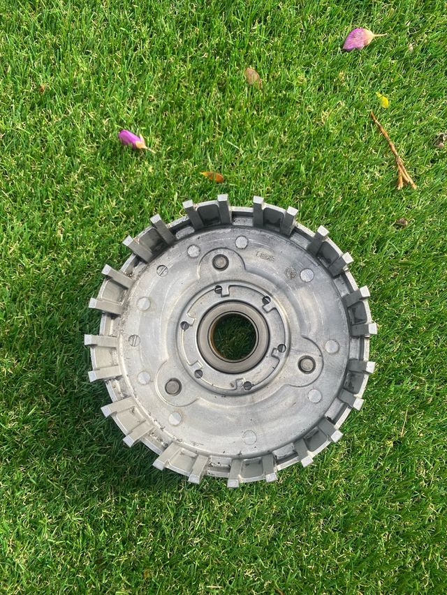 Campana Embrague Suzuki LTZ