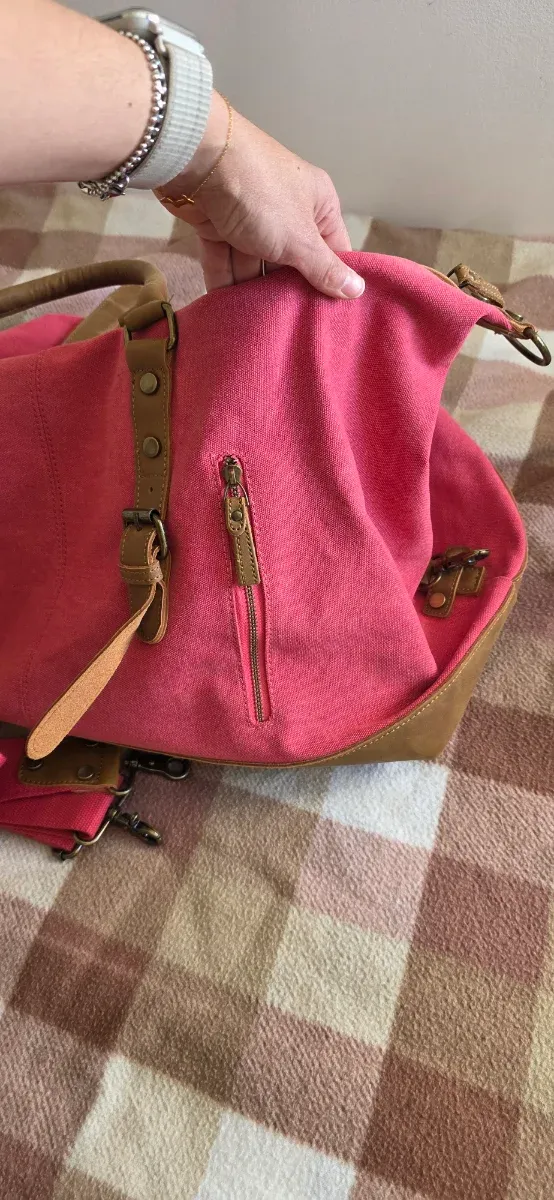 Maleta de cabina vintage rosa y marrón