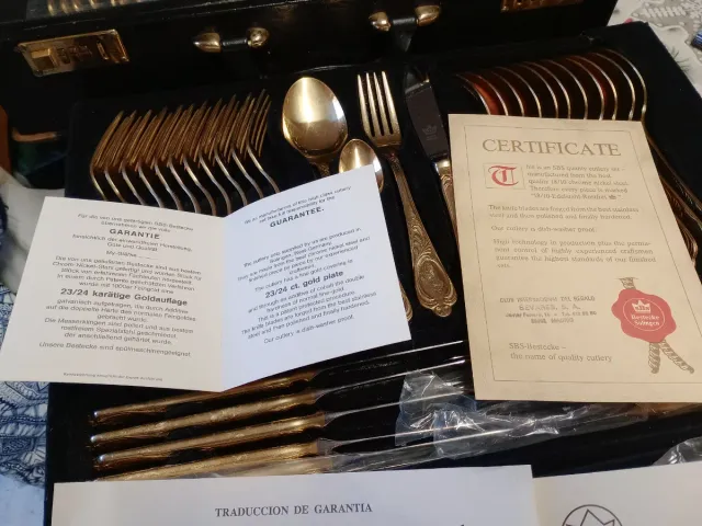 Cuberteria bañada en oro 24 kt marca solenger120 p