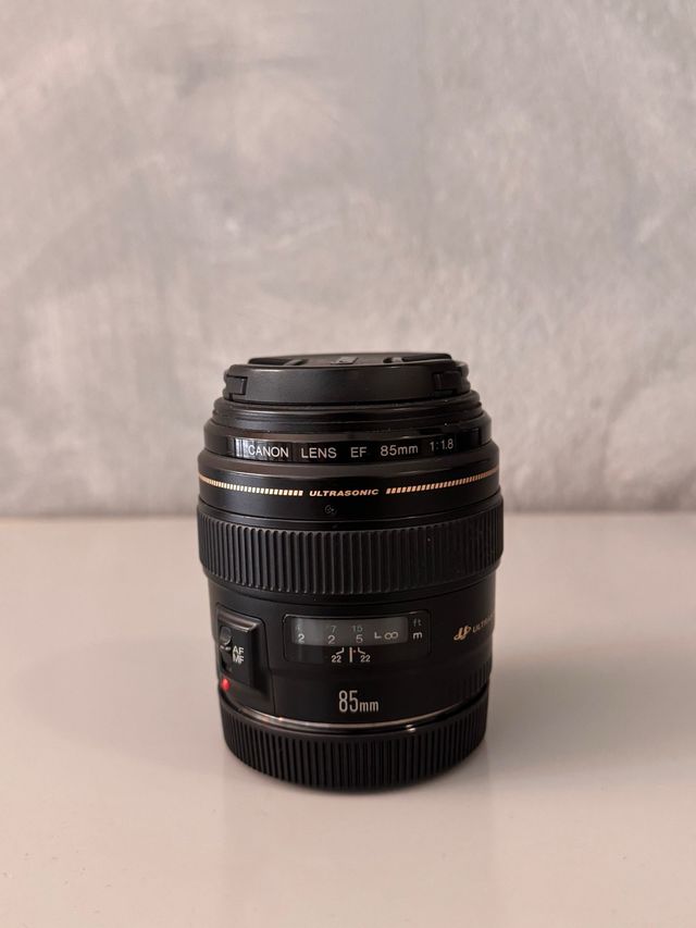 Canon EF 85mm f/1.8 USM Lente