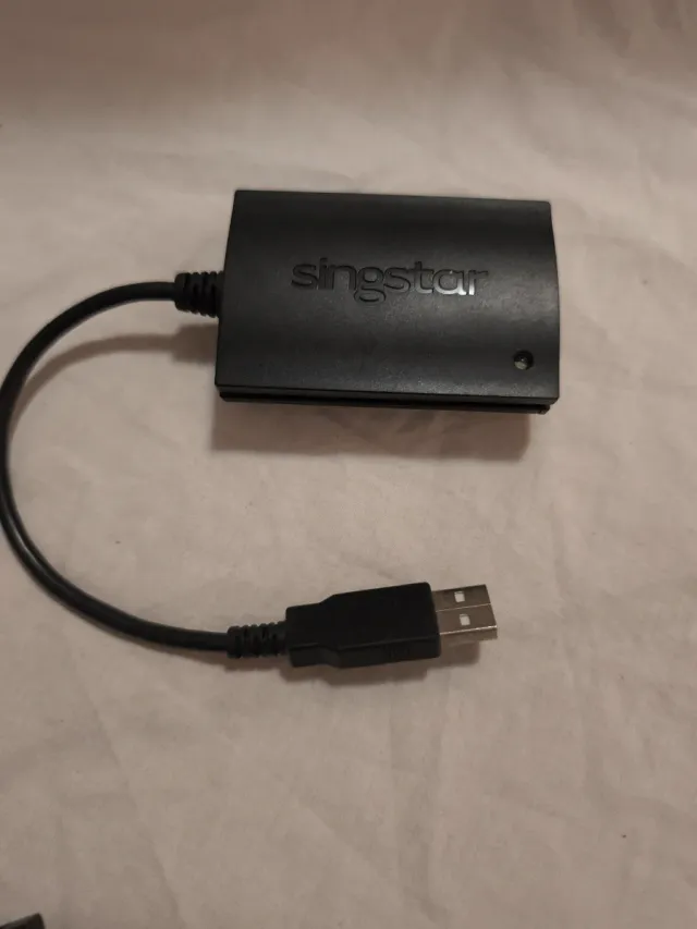 Adaptador USB Singstar e cartão de memória PS2