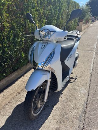 Honda SH 125i Scoopy - 2015 - 27.504 km