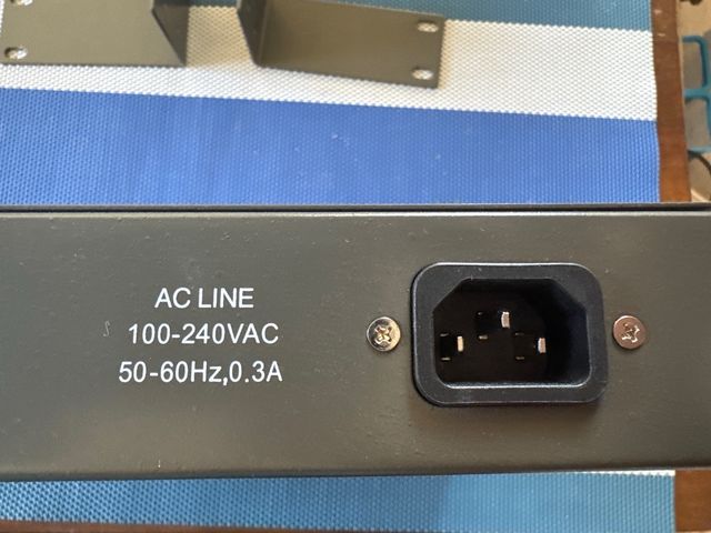 Switch D-Link DES-1024D Ethernet