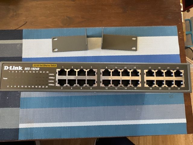 Switch D-Link DES-1024D Ethernet