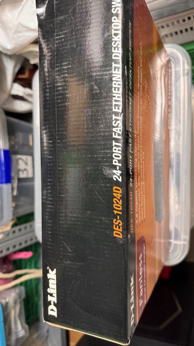 Switch D-Link DES-1024D Ethernet