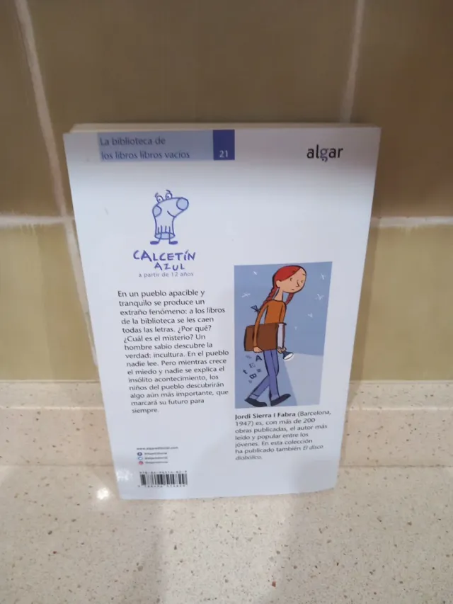 La biblioteca de los libros vacíos (Calcetin) (...