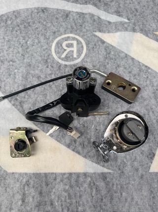 Cerradura Suzuki GZ125 GZ250