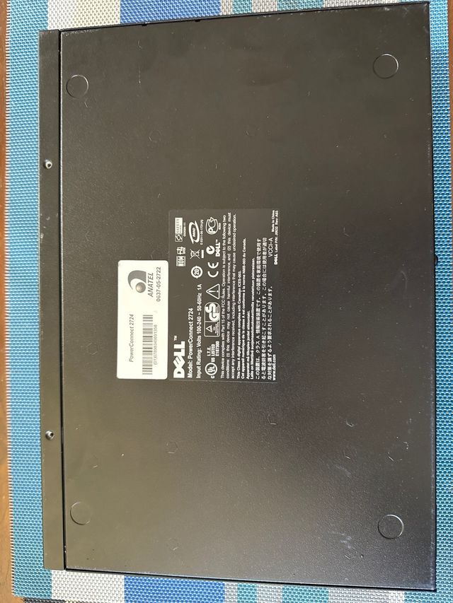 Switch Dell PowerConnect 2724