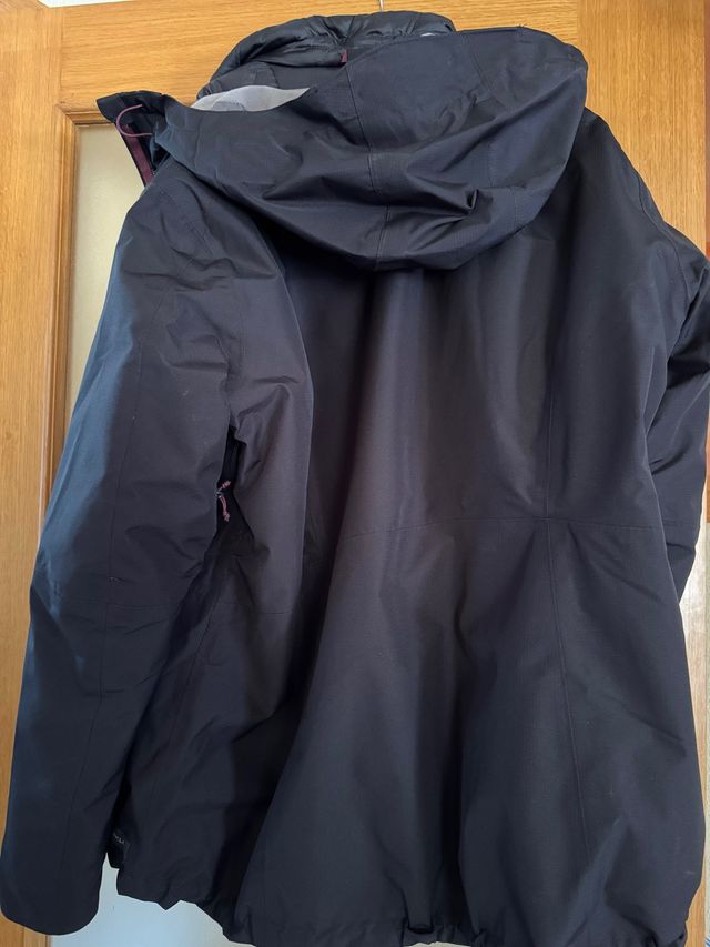 Casaco Preto Forclaz MH500