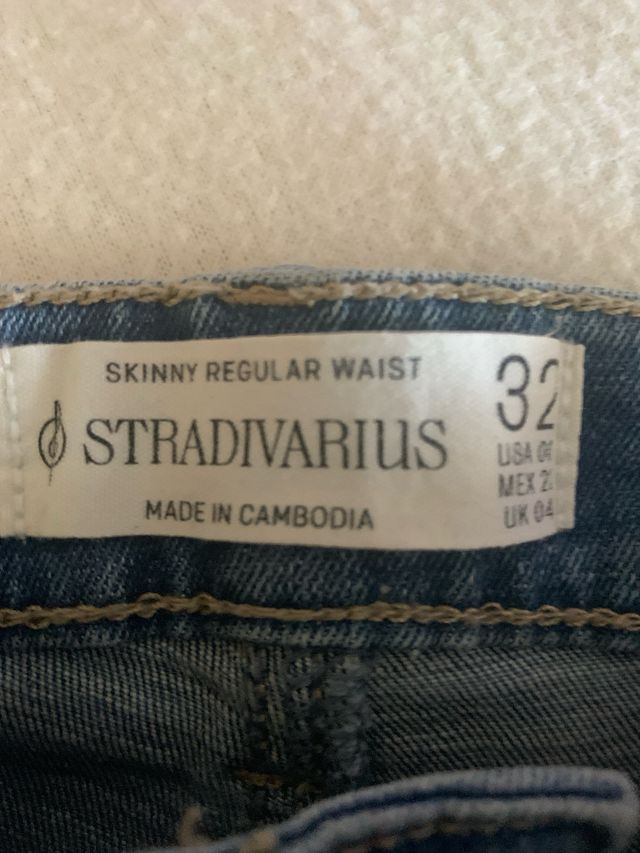 Vaqueros Stradivarius Talla 32