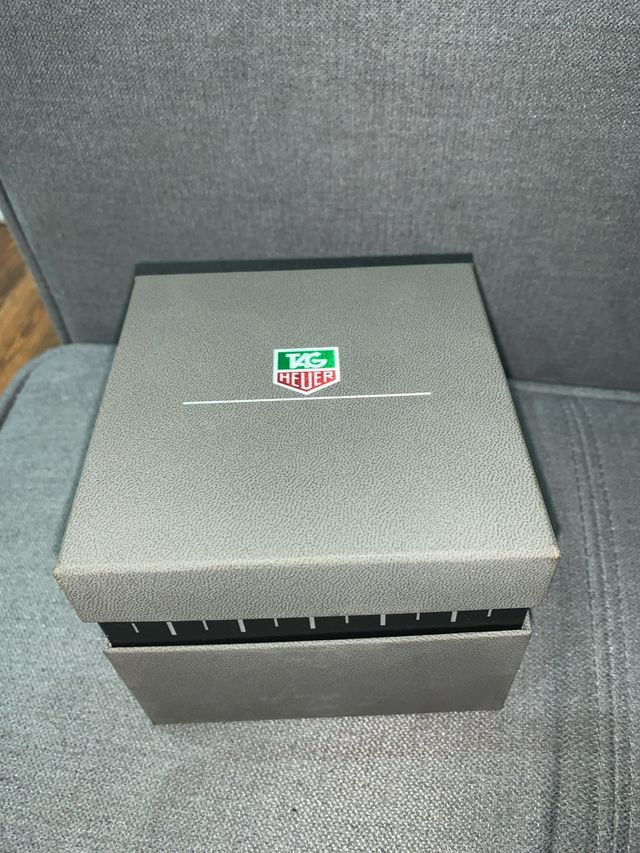 Estuche para reloj TAG Heuer gris