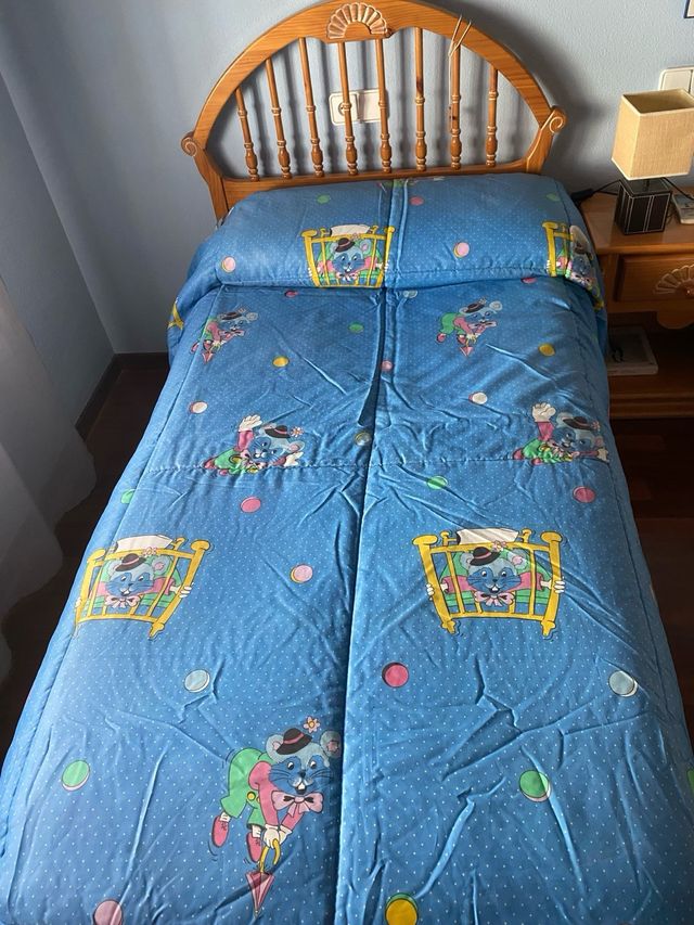Edredón infantil azul con estampado de ratoncitos