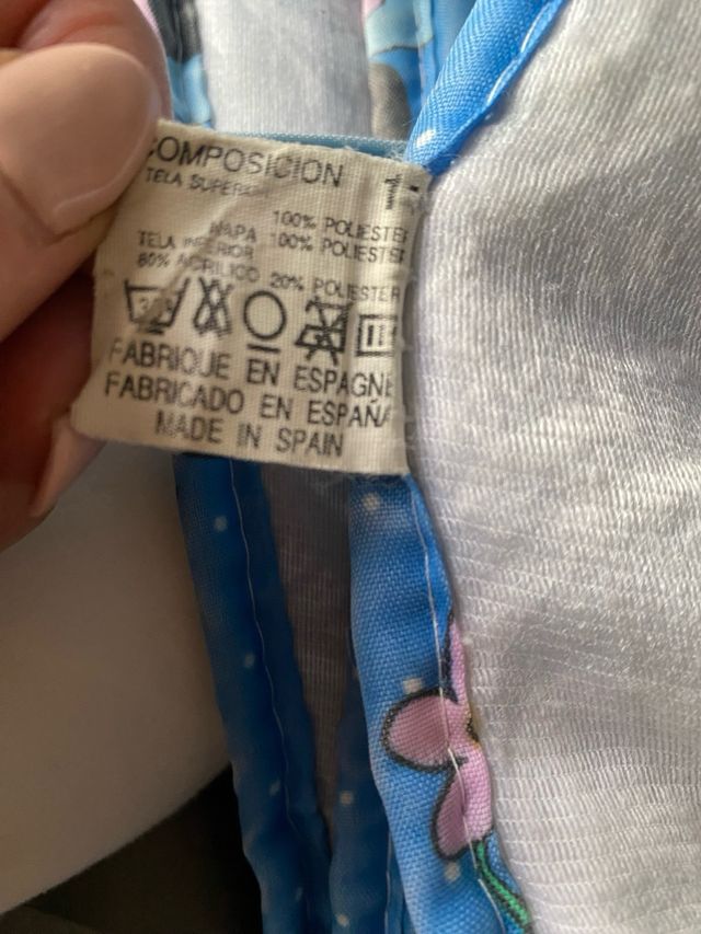 Edredón infantil azul con estampado de ratoncitos