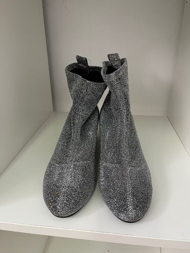 Botines Zara plateados brillantes