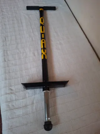 Saltador Qu-Ax Pogo Stick