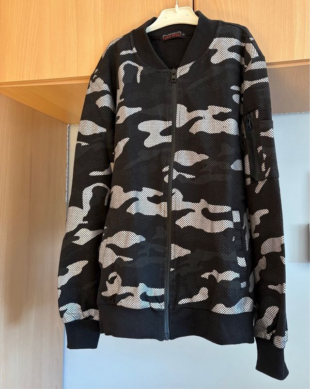 Sudadera Camuflaje Negra y Blanca