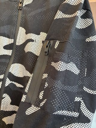 Sudadera Camuflaje Negra y Blanca