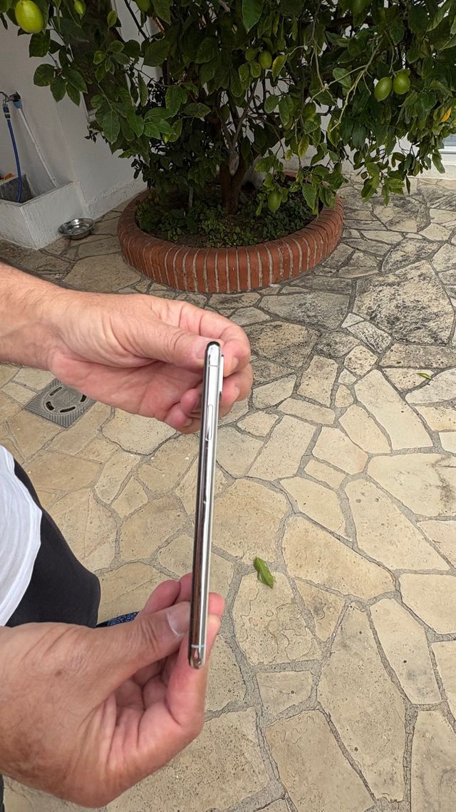 iPhone XR 64 GB Plateado