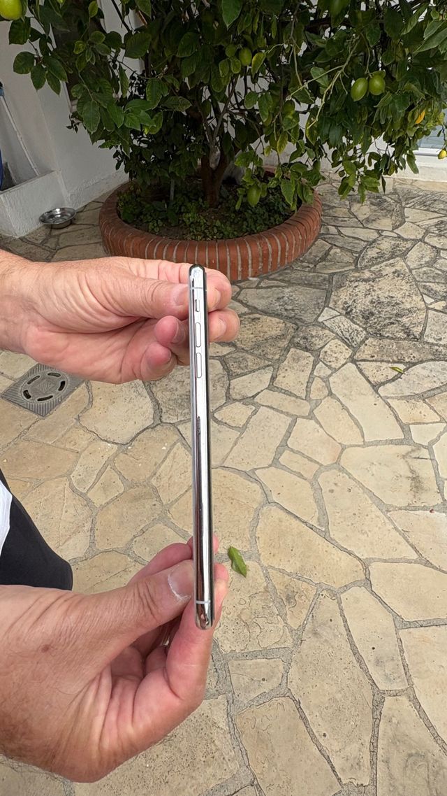 iPhone XR 64 GB Plateado