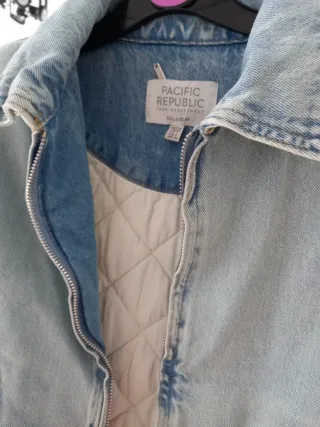 Cazadora vaquera acolchada Pull&Bear Talla XS