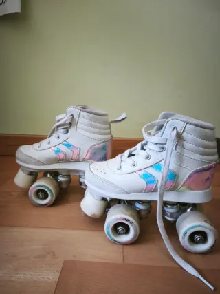 Patines de 4 ruedas blancos