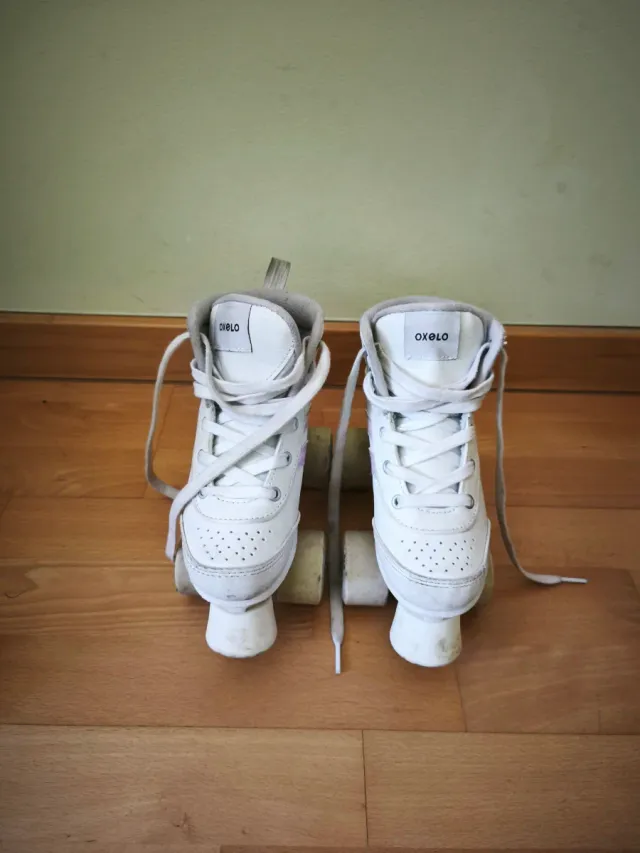 Patines de 4 ruedas blancos