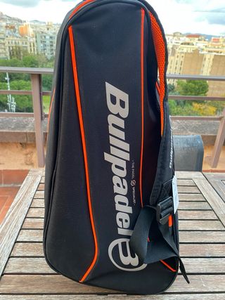 Paletero Bullpadel Negro y Naranja