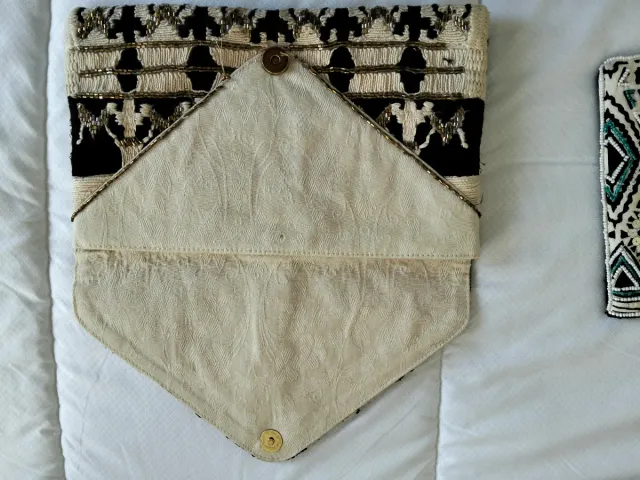 Bolso/Cartera Beige y Negro Bordado