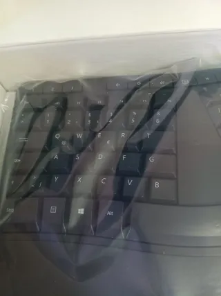 Teclado Ergonómico Microsoft y ratón Alemán