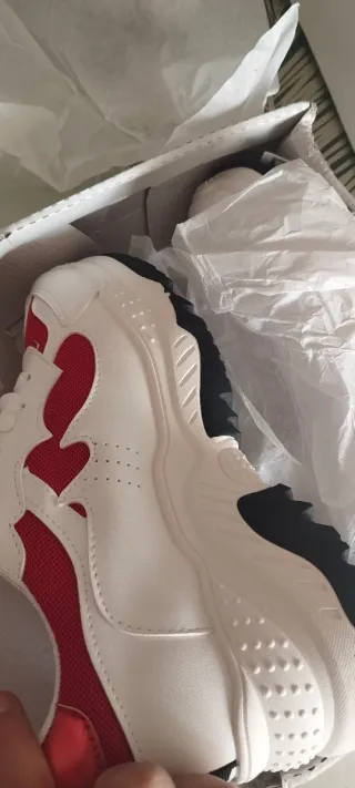 Zapatillas deportivas mujer nuevas a estenar