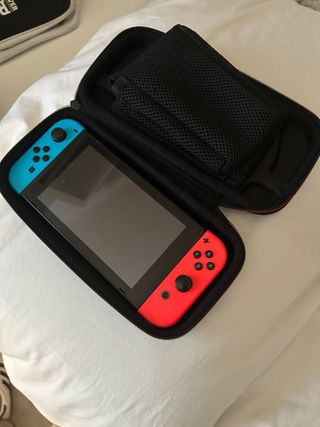 Nintendo Switch Azul y Rojo
