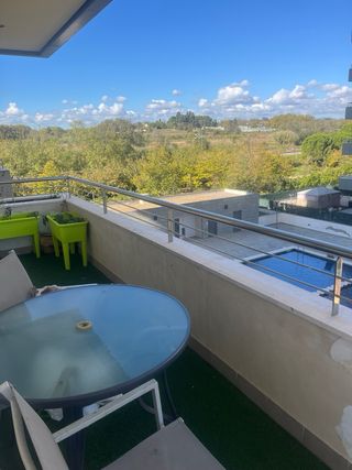 Piso con piscina en venta
parking y trastero