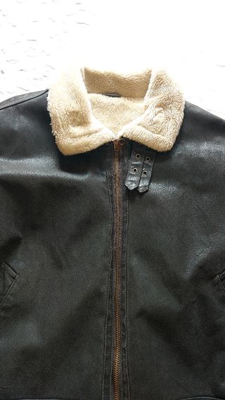 Chaqueta de piel marrón