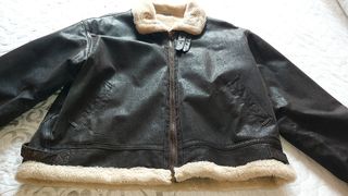 Chaqueta de piel marrón