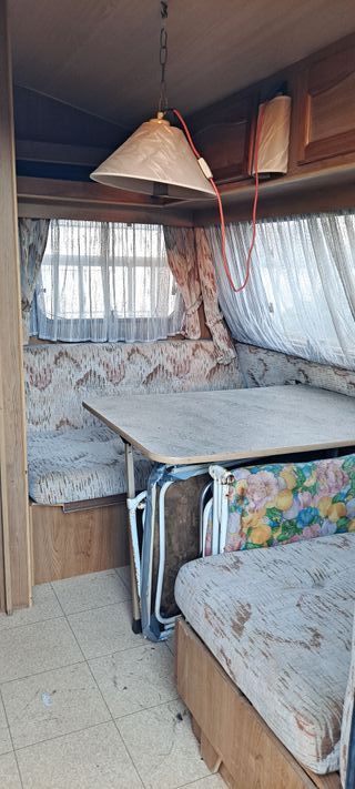 Caravana Aloha Roller buen estado