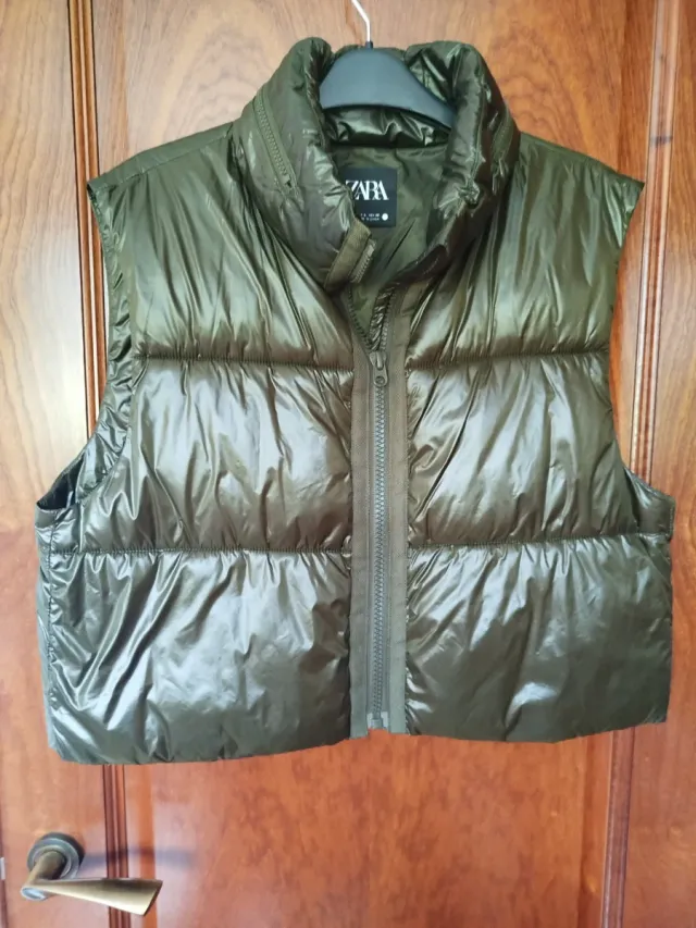 Chaleco corto Zara caqui