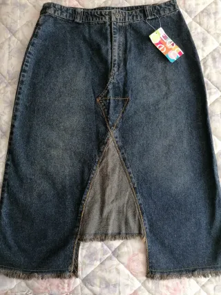 Gonna midi in denim invecchiato