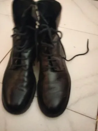 Stivaletti donna neri con lacci