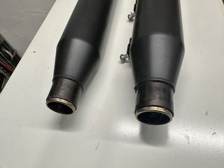 Colas de escape originales Harley Sportster negras