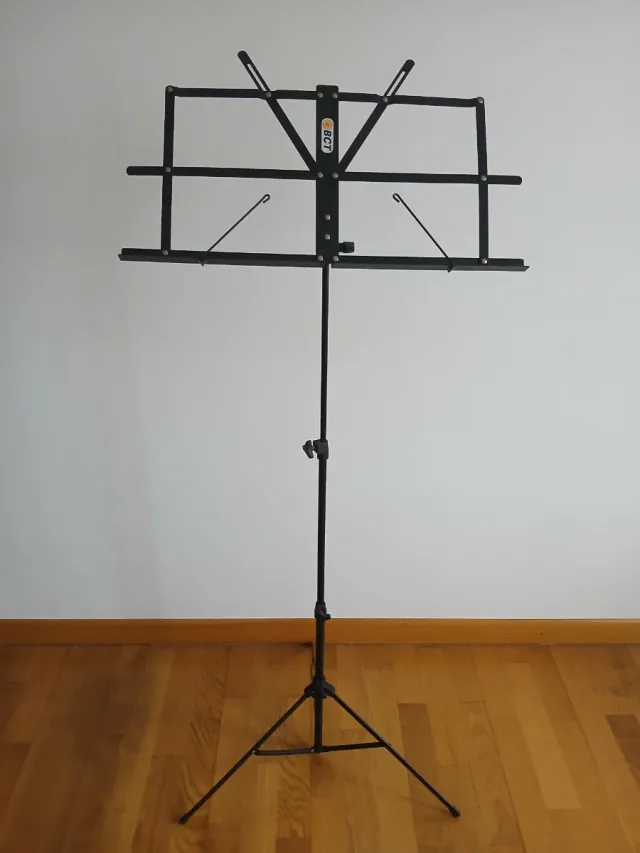 Atril BCT negro plegable