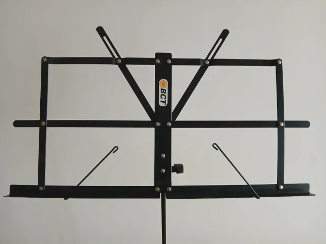 Atril BCT negro plegable