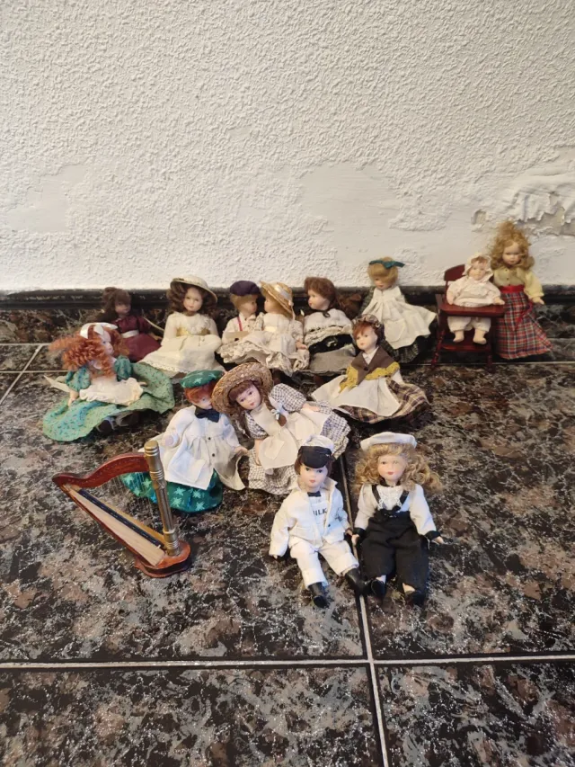 Collezione di bambole in porcellana antica - Set