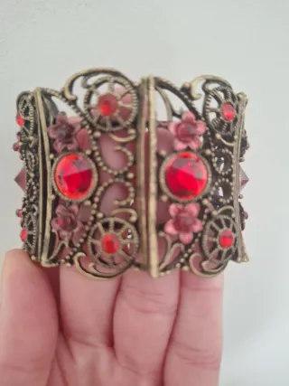 Lote bisutería: collar, 2 pulseras y brazalete