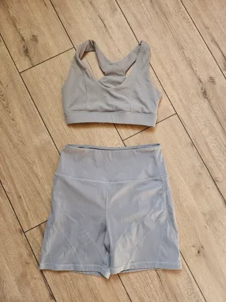 Set sportivo grigio
